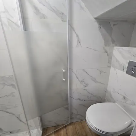 E0 - Beau Renove Climatise Apartment