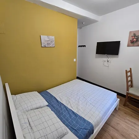 E0 - Beau Renove Climatise Apartment Avignon
